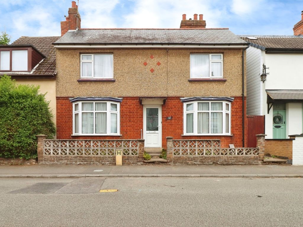 3 bed semidetached house for sale in Underwood Road, Rothwell