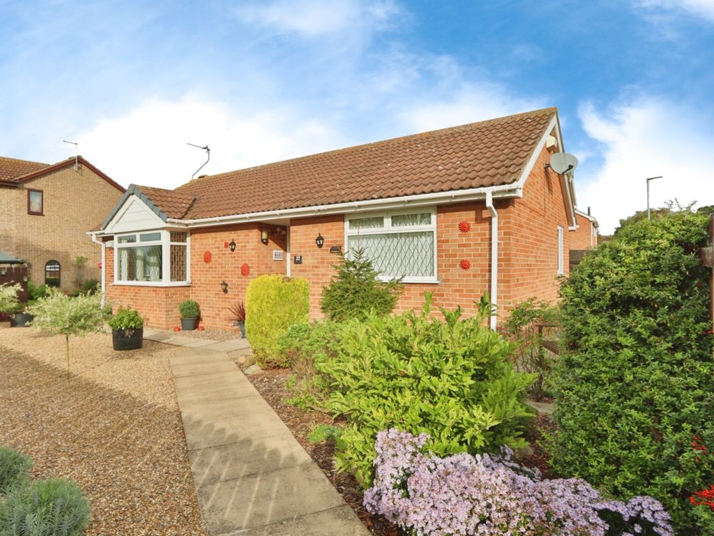 3 bed detached bungalow for sale in Beech Avenue, Thorngumbald, Hull