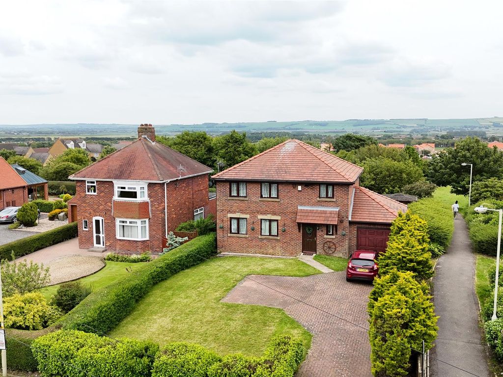 4 bed detached house for sale in Osgodby Lane, Scarborough YO11, £