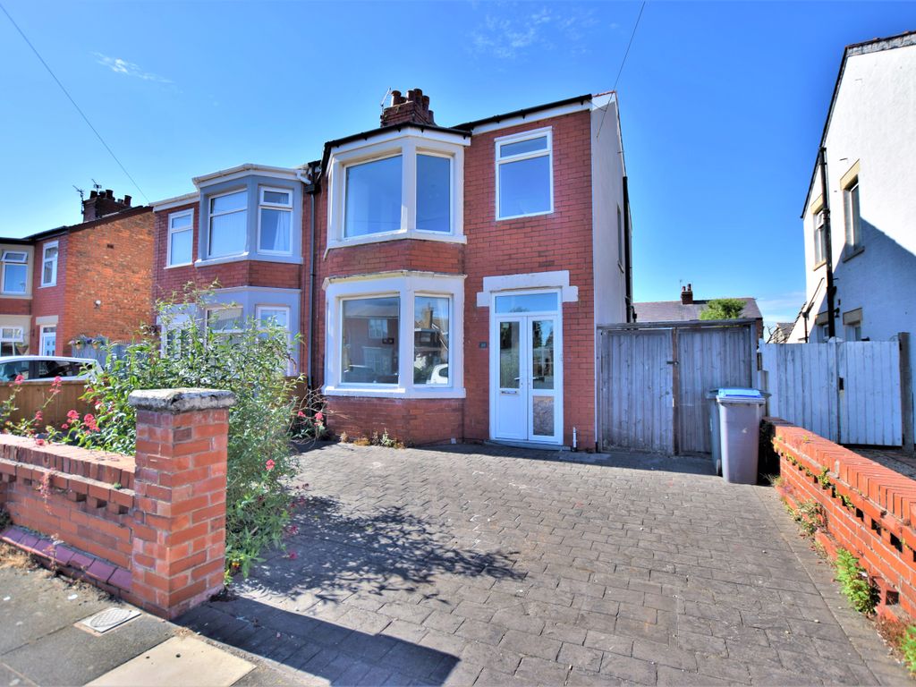 3 bed semidetached house for sale in Waltham Avenue, Blackpool FY4