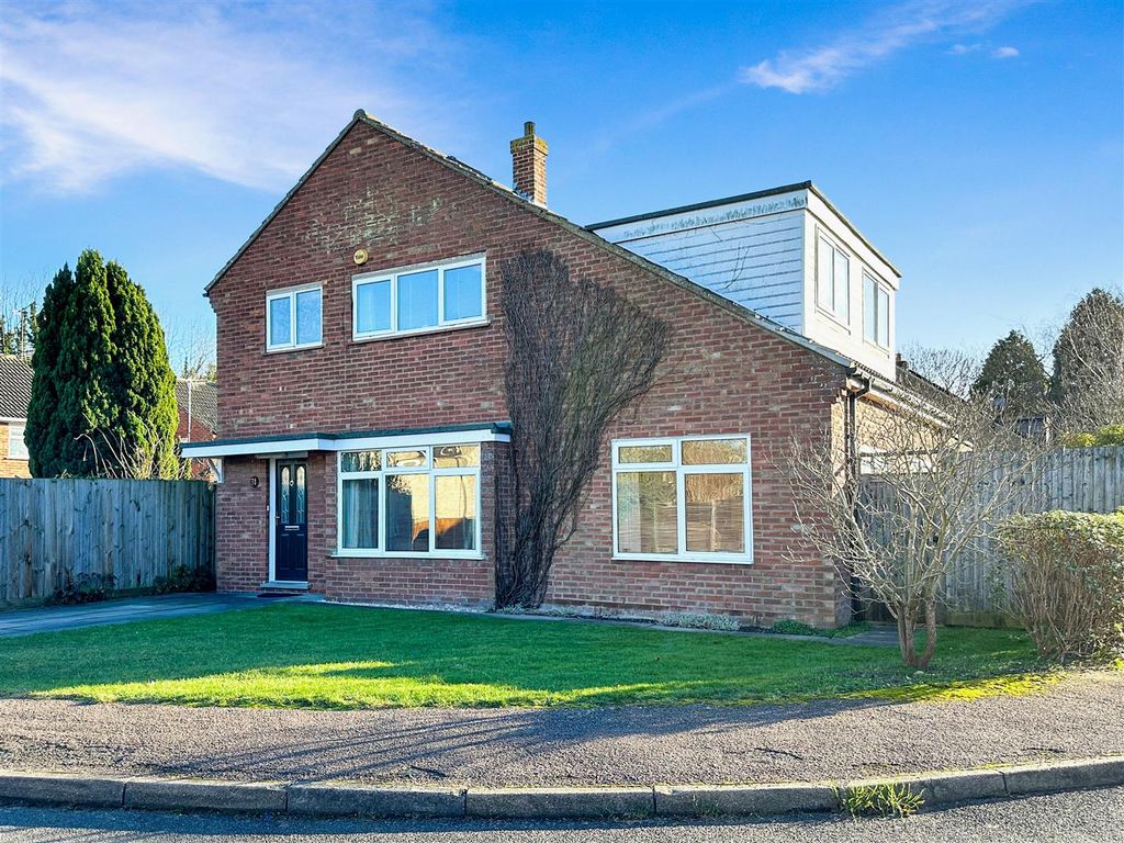 4 bed detached house for sale in Neale Close, Cherry Hinton, Cambridge