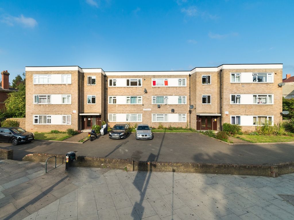 2 bed flat for sale in Church Road, Heston TW5, £300,000 Zoopla