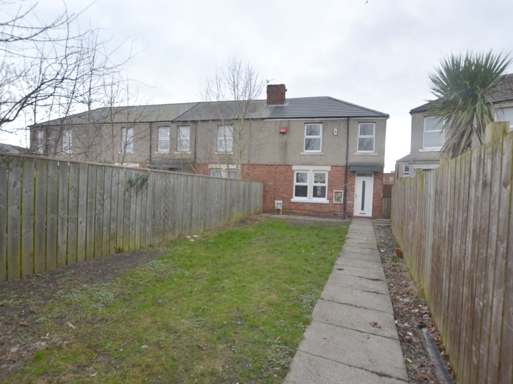 3 bed end terrace house for sale in The Oval, Washington NE37, £105,000 Zoopla
