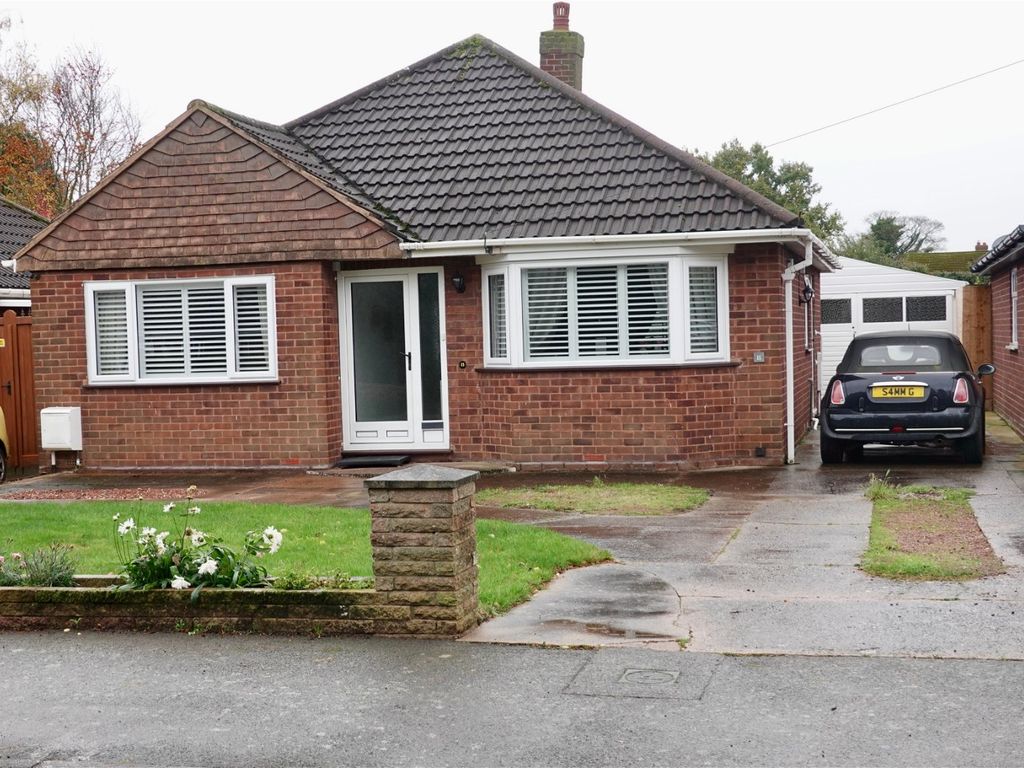 2 bed bungalow for sale in Wallheath Crescent, Lynn, Lichfield