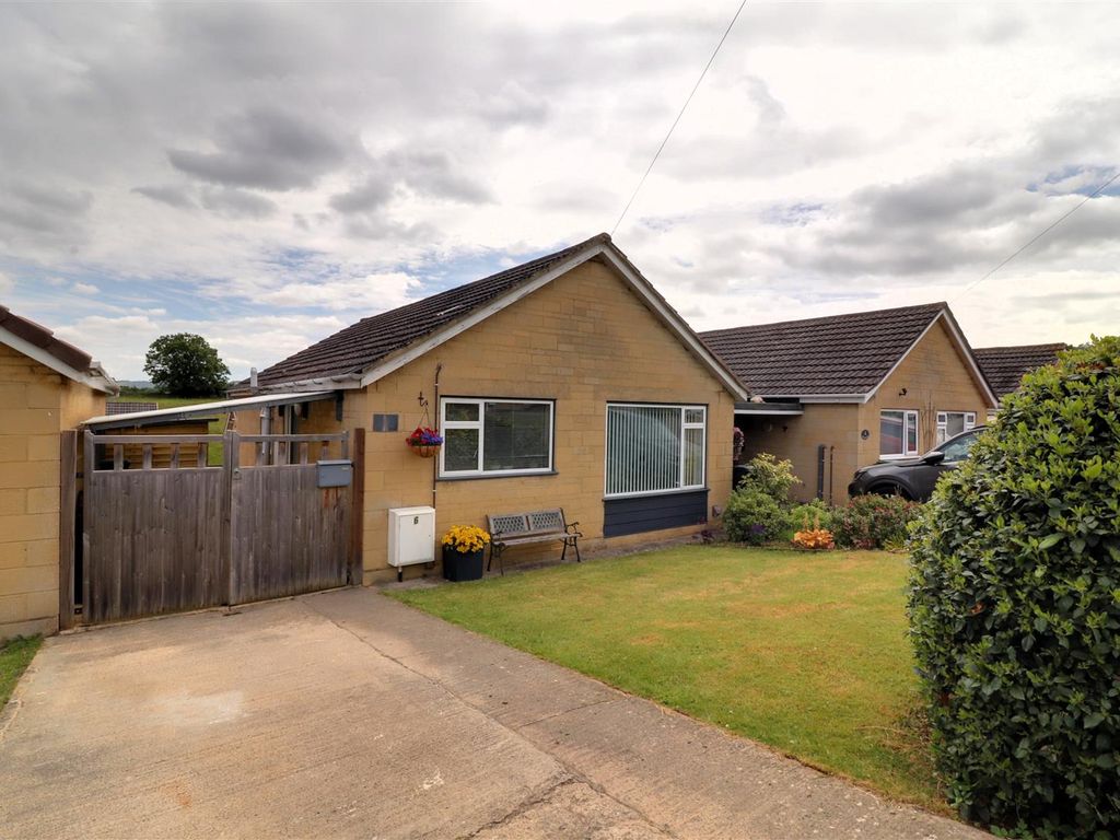 2 bed detached bungalow for sale in Elm Close, Kings Stanley