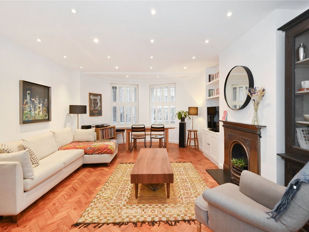 2 bed flat for sale in Gloucester Court, Gloucester Avenue, London NW1
