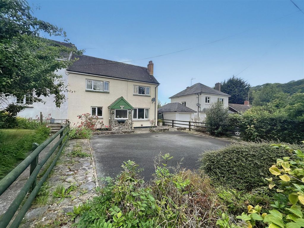 3 bed semidetached house for sale in Heol Hawen, Pontgarreg, Llandysul