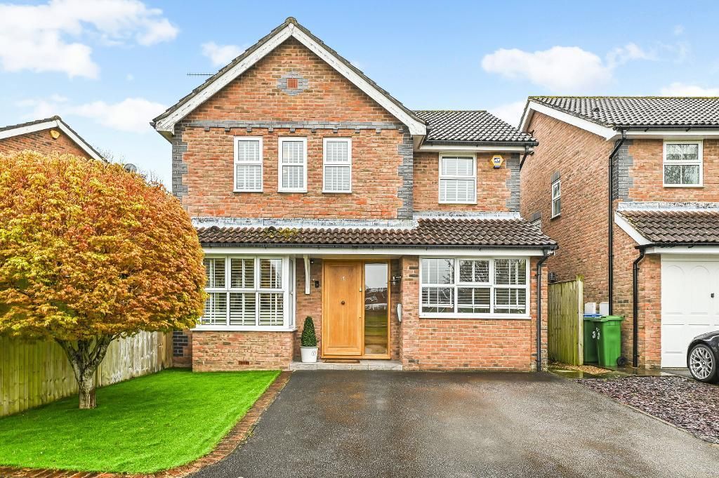 4 bed detached house for sale in Abbey Road, Steyning, West Sussex BN44