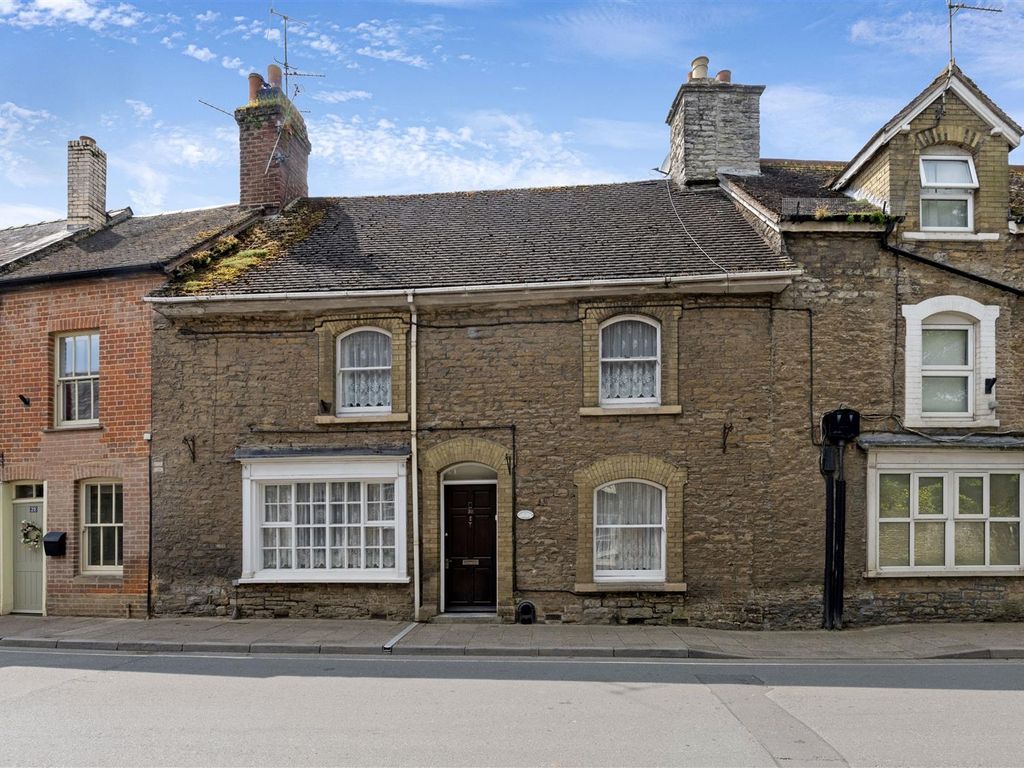 4 bed terraced house for sale in High Street, Stalbridge, Sturminster