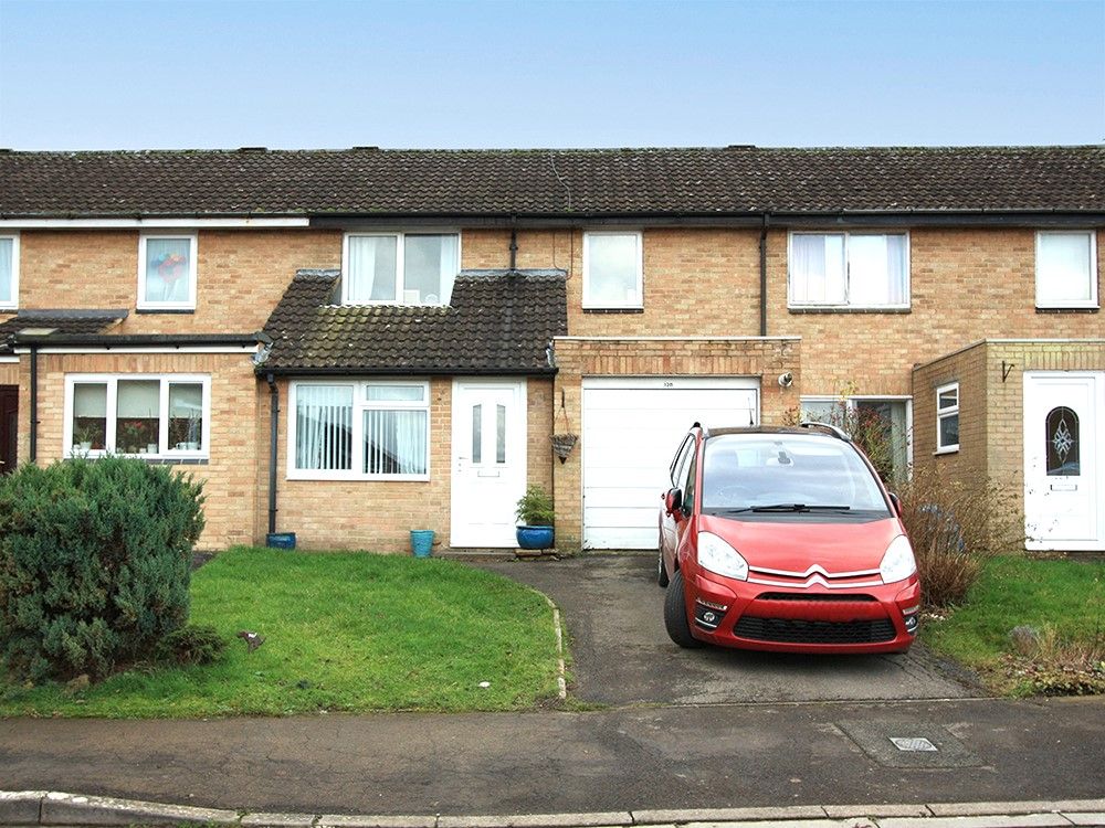 3 bed terraced house for sale in Knowlands, Highworth SN6, £290,000