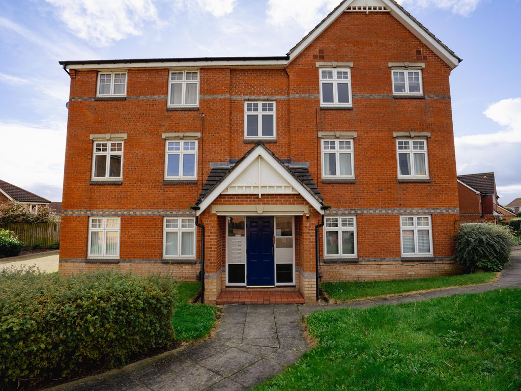 2 bed flat to rent in Richmond Grove, North Shields, North Tyneside