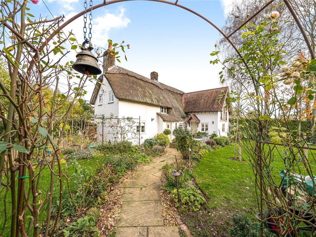 3 bed detached house for sale in Easton, Winchester, Hampshire SO21