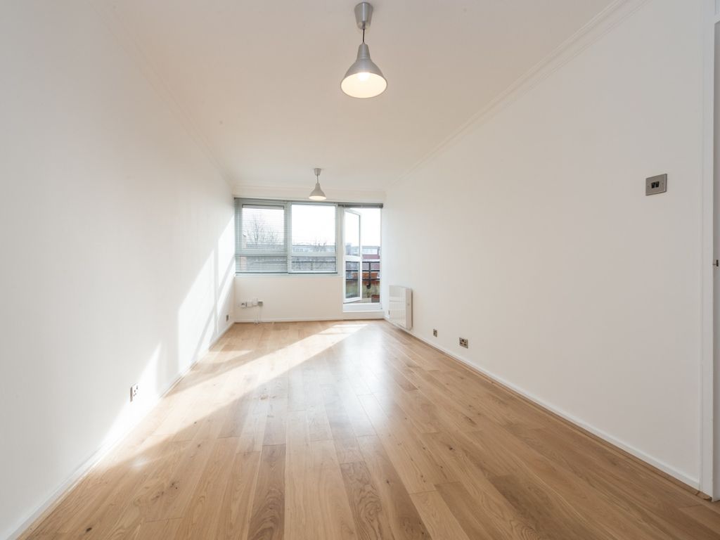 1 bed flat to rent in Goulden House, Bullen Street, Battersea, Clapham