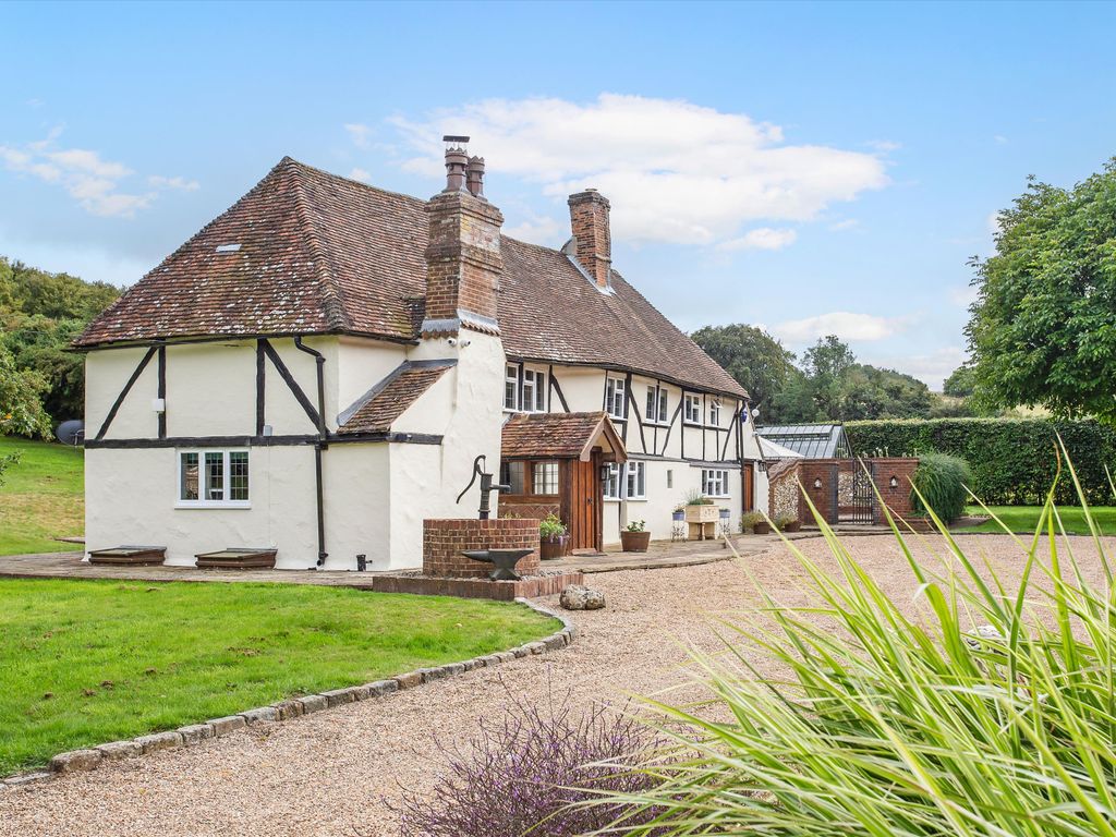 3 bed barn conversion for sale in South Green, Nr Maidstone