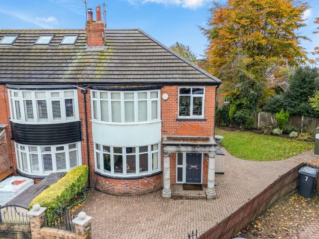 3 bed semidetached house for sale in Chelwood Place, Roundhay, Leeds