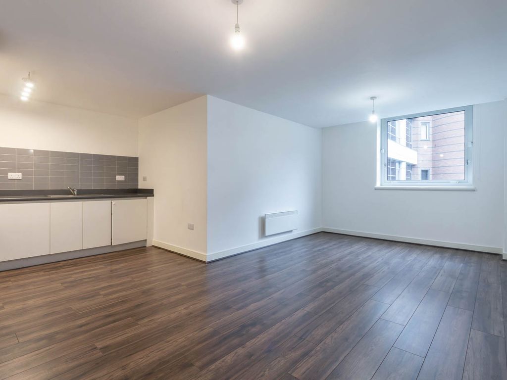 2 bed flat to rent in The Landmark, Waterfront West, Brierley Hill DY5