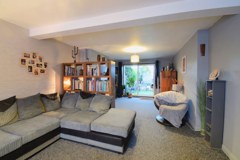 4 bed semidetached house for sale in Spencer Avenue, Yarnton