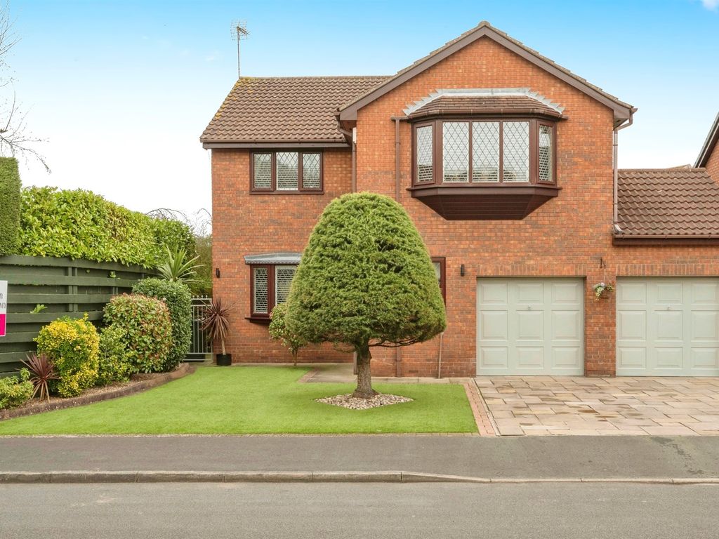 4 bed detached house for sale in Pool Drive, Bessacarr, Doncaster DN4