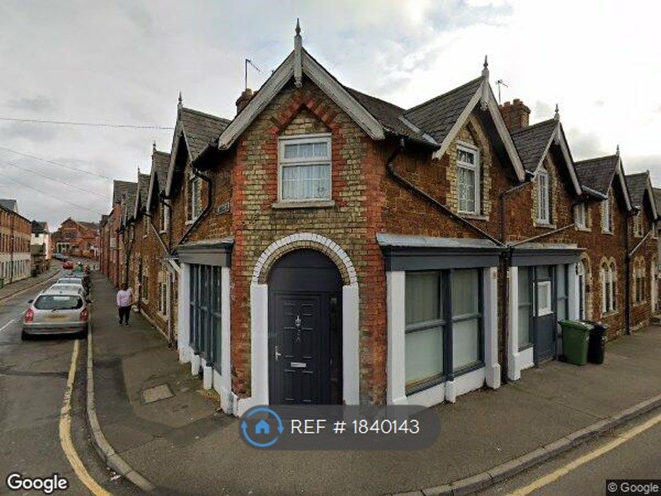 1 bed flat to rent in Great Park Street, Wellingborough NN8, £750 pcm