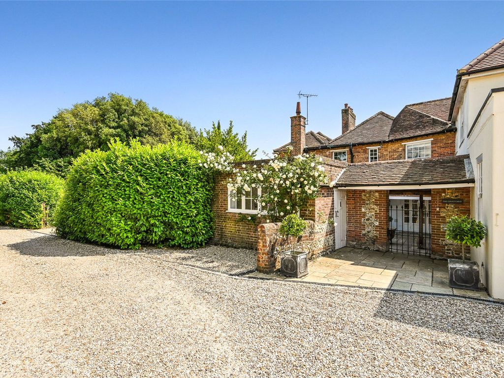 3 bed terraced house for sale in Funtington, Chichester, West Sussex