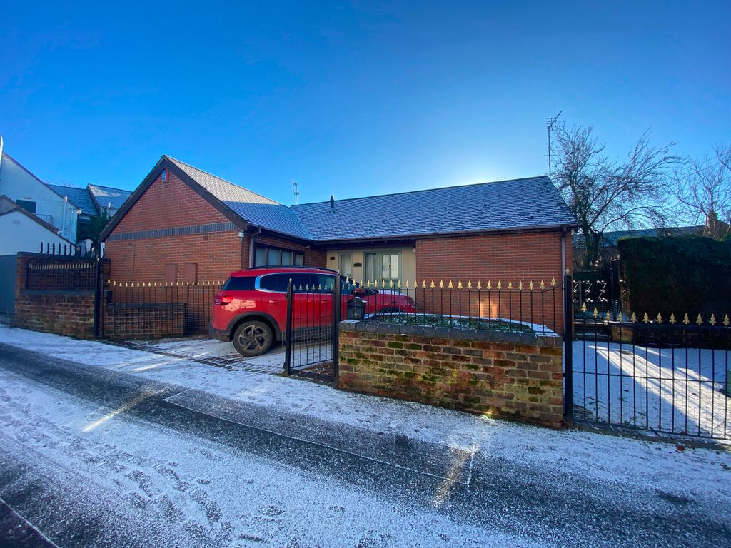 2 bed bungalow for sale in Dean Hollow, Audley, StokeOnTrent ST7, £