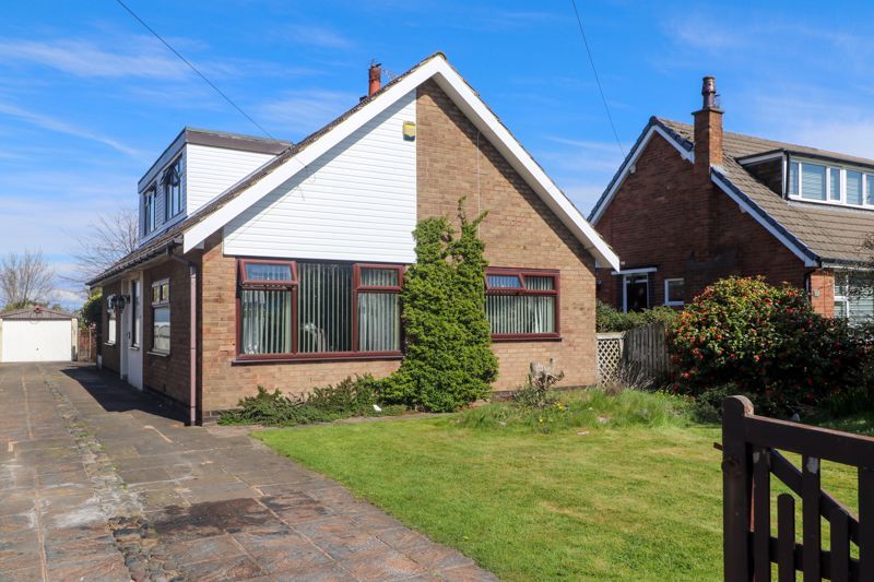 4 bed detached bungalow for sale in Normoss Avenue, Blackpool FY3 Zoopla