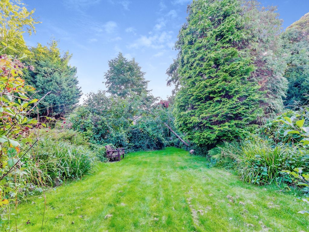 3 bed semidetached house for sale in Shirley Church Road, Shirley