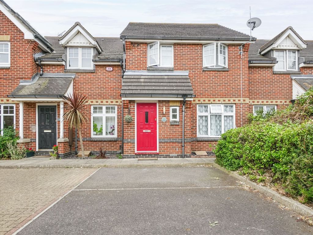 3 bed terraced house to rent in Claremont Close, WestcliffOnSea SS0 Zoopla