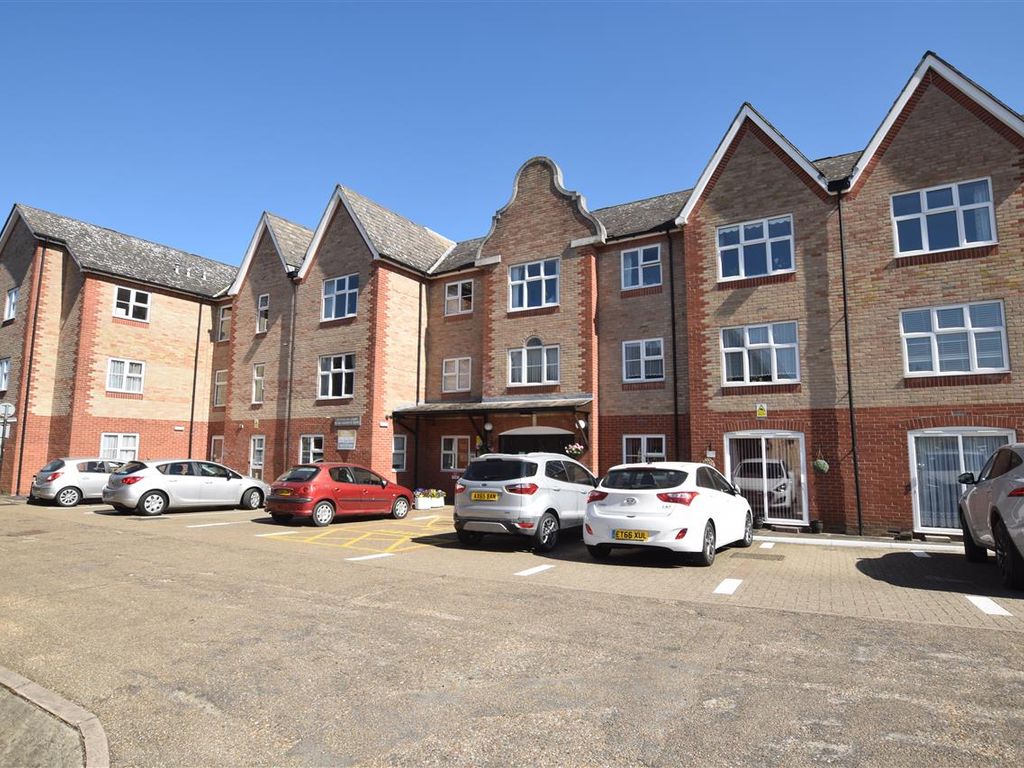 1 bed property for sale in Macmillan Court, Godfreys Mews, Chelmsford