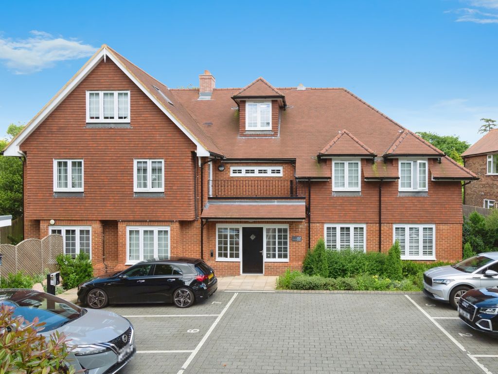 3 bed flat for sale in Hayes Lane, Kenley, Croydon CR8, £475,000 Zoopla