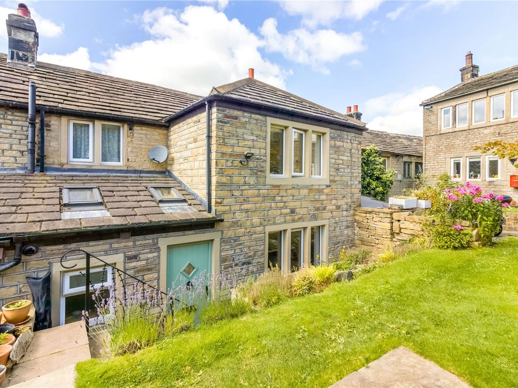 3 bed terraced house for sale in Cliff Road, Holmfirth HD9, £335,000