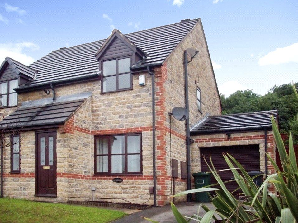 2 bed semidetached house to rent in Heaton Gardens, Paddock