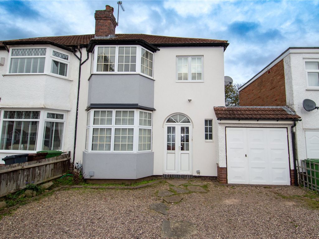 3 bed semidetached house to rent in Cropthorne Road, Shirley, Solihull