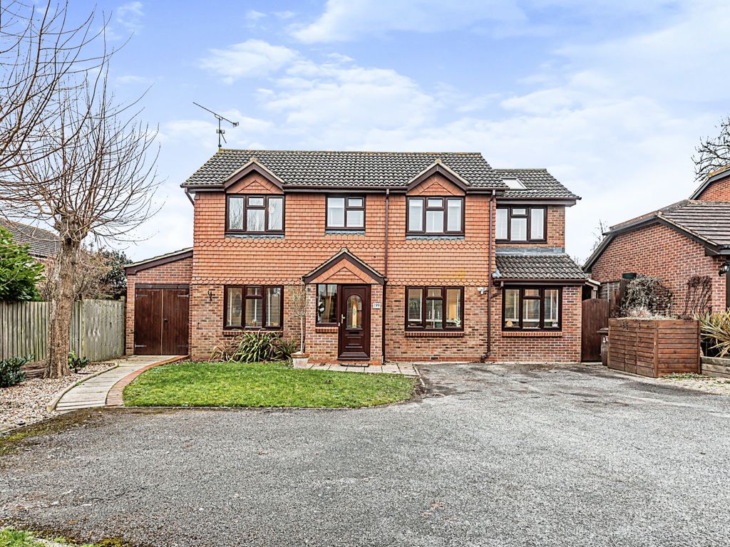 4 bed detached house for sale in Fleetham Gardens, Lower Earley, Reading RG6 Zoopla