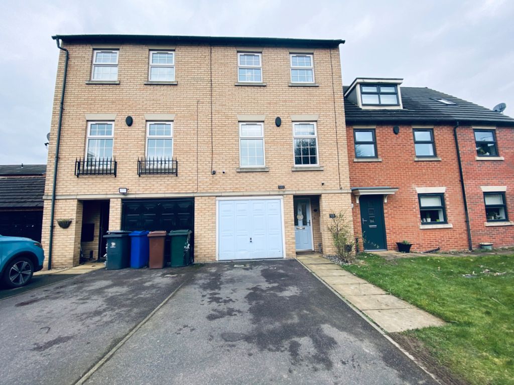 4 bed terraced house for sale in Bretton Close, Brierley, Barnsley S72