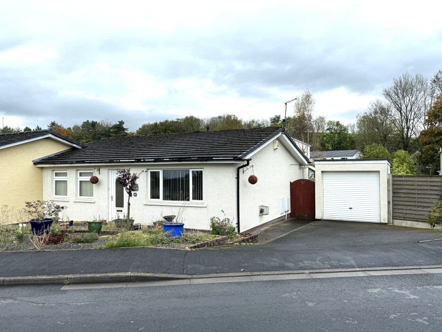 2 bed bungalow for sale in 16 Harrot Hill, Cockermouth, Cumbria CA13, £