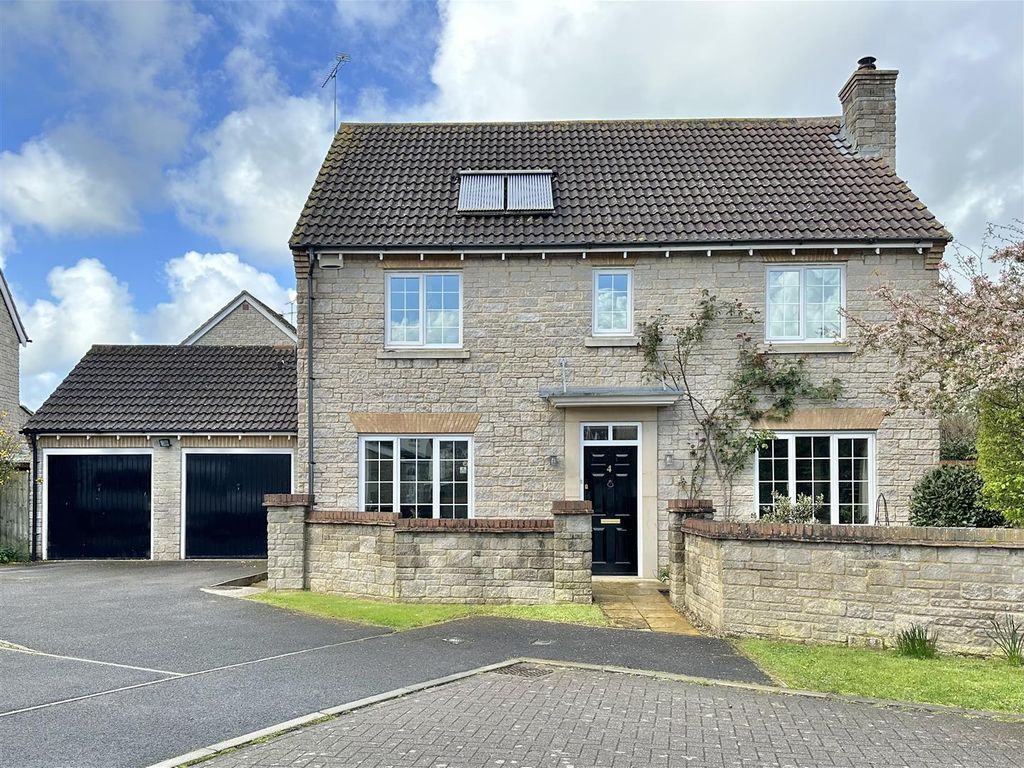 4 bed property for sale in Glebelands Close, Cheddar BS27 Zoopla