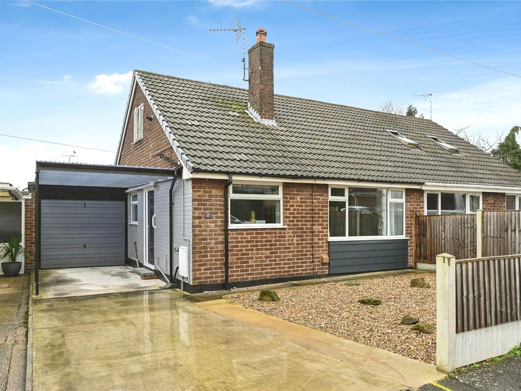 2 bed semidetached house for sale in Barn Close, Mansfield