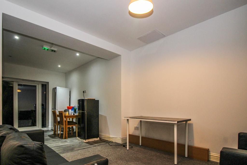 8 bed shared to rent in Westminster Gardens, Barking IG11