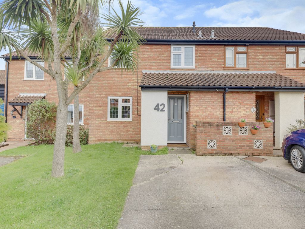 3 bed terraced house for sale in Tendring Avenue, Rayleigh SS6 Zoopla