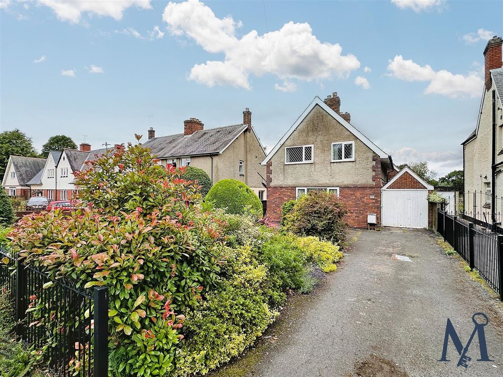 4 bed detached house for sale in Greenhill Road, Coalville LE67, £