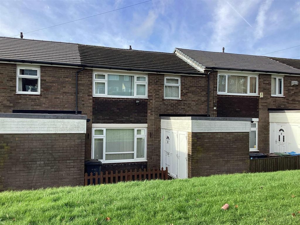 3 bed terraced house for sale in Longfellow Crescent, Oldham OL1, £