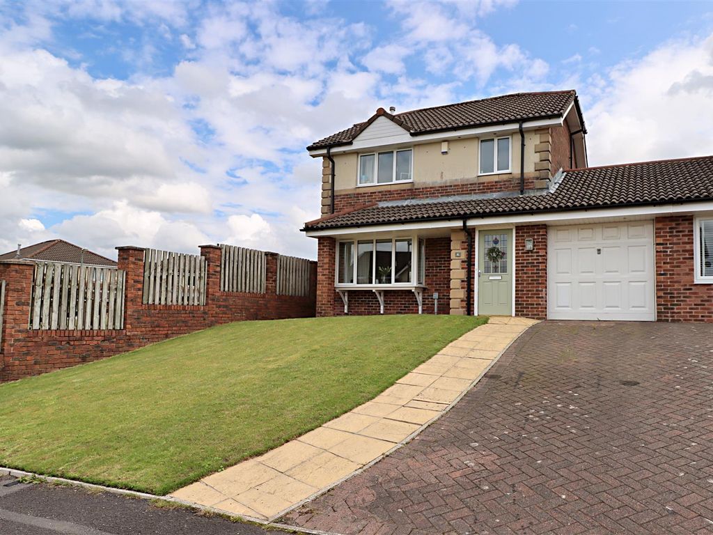 3 bed linkdetached house for sale in Cumberland Close, Darwen BB3 Zoopla