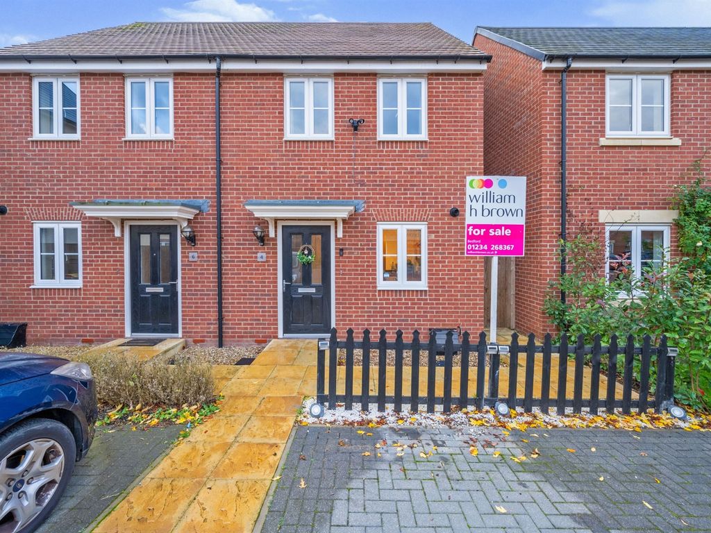 2 bed semidetached house for sale in Glen Grove, Bedford MK40 Zoopla