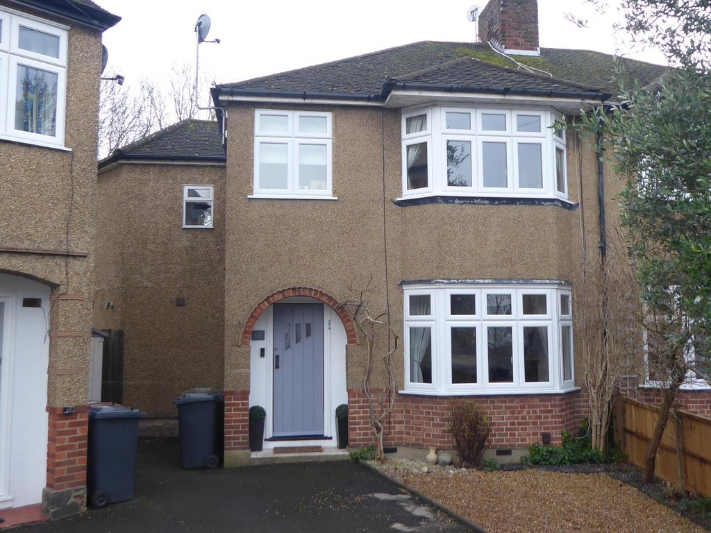 4 bed semidetached house to rent in Herkomer Close, Bushey Village