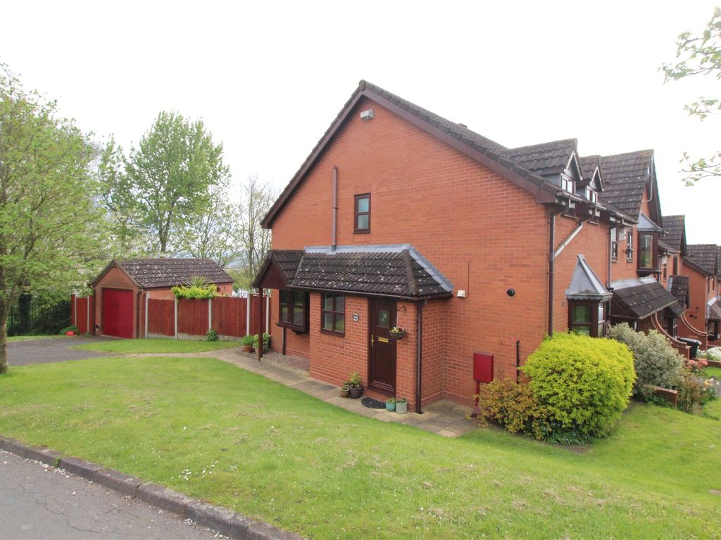 2 bed end terrace house for sale in Warrens Hall Road, Dudley, West