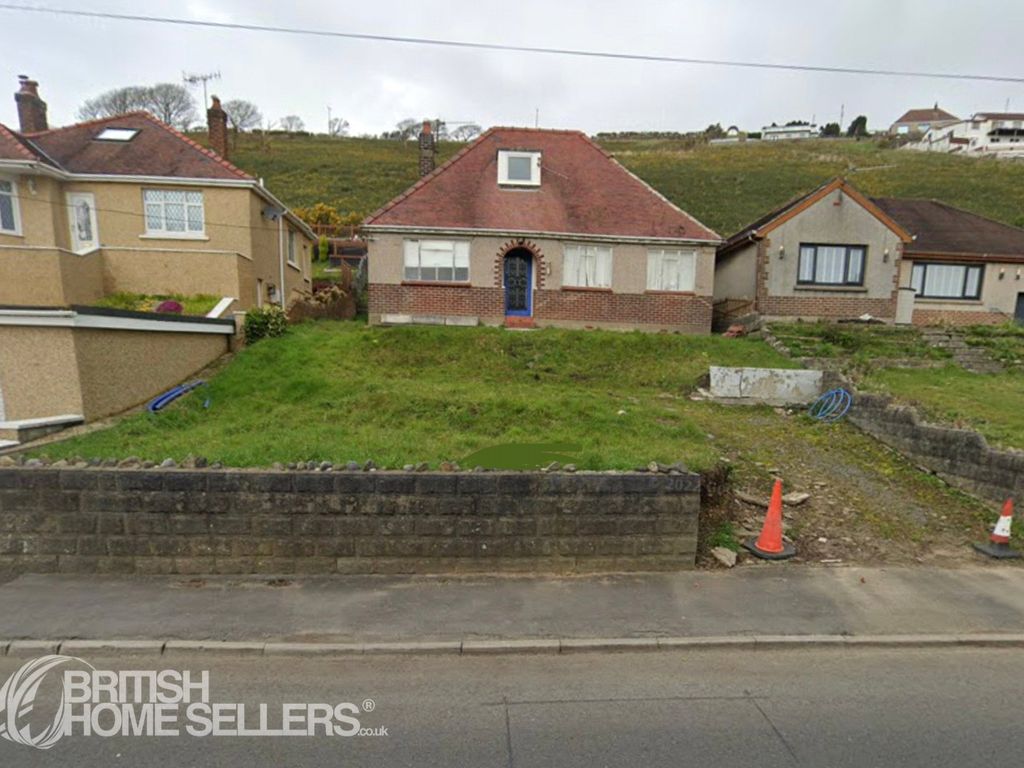2 bed bungalow for sale in Gwscwm Road, Burry Port, Carmarthenshire