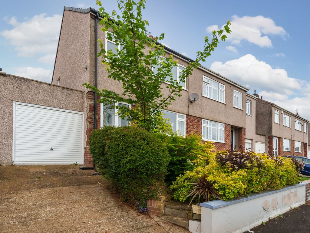 3 bed semidetached house for sale in Brook Road, Mangotsfield, Bristol