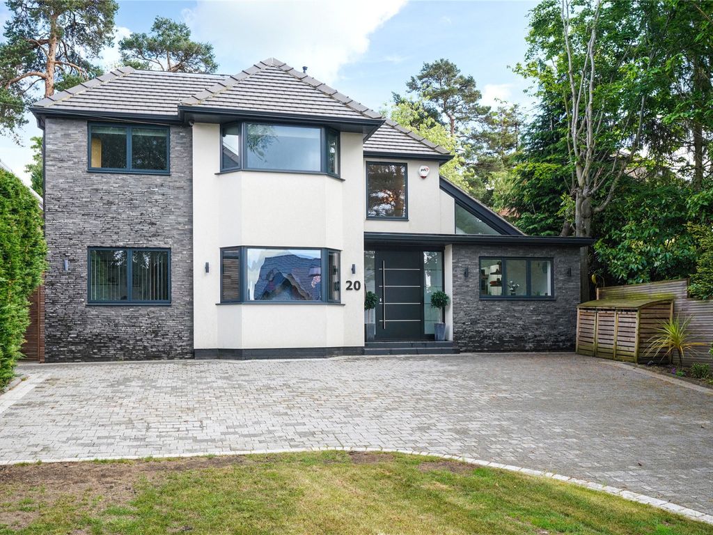 Chaucer Avenue, Weybridge, Surrey KT13  