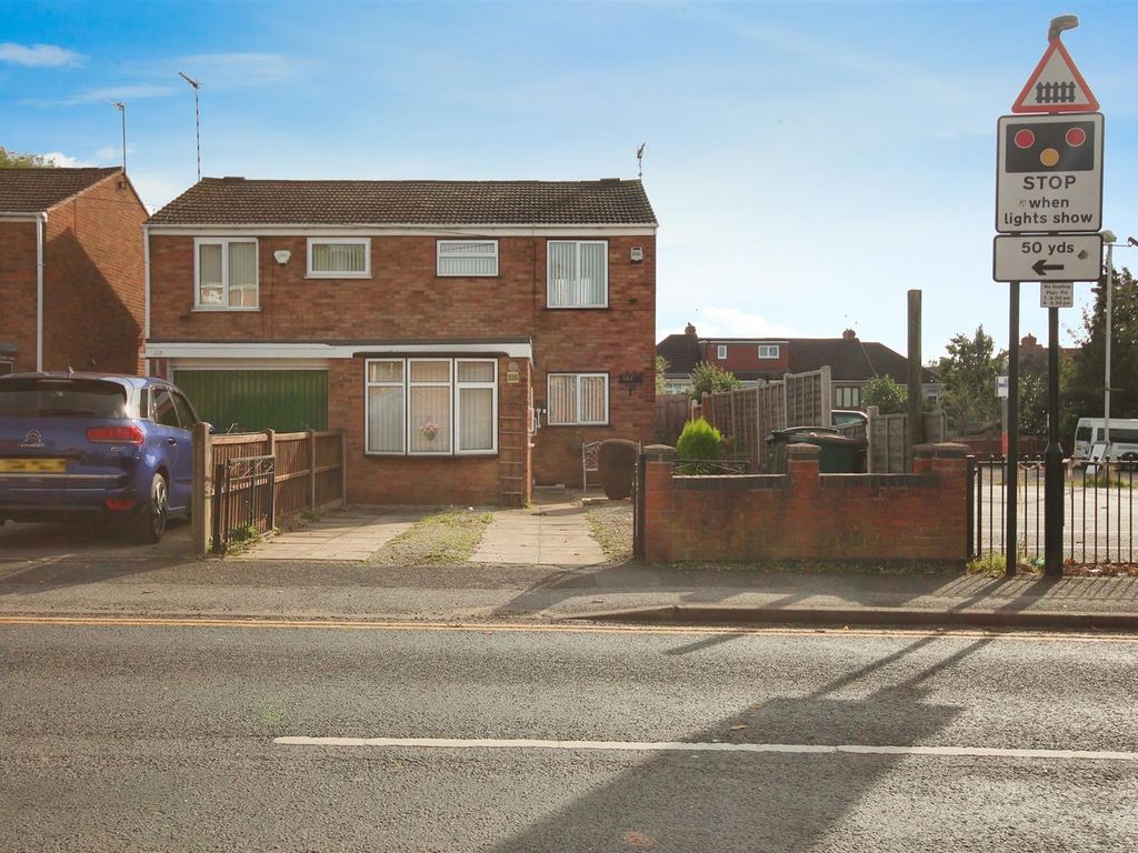 3 bed semidetached house for sale in Wheelwright Lane, Holbrooks